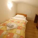 Zubcic Apartman Zára
